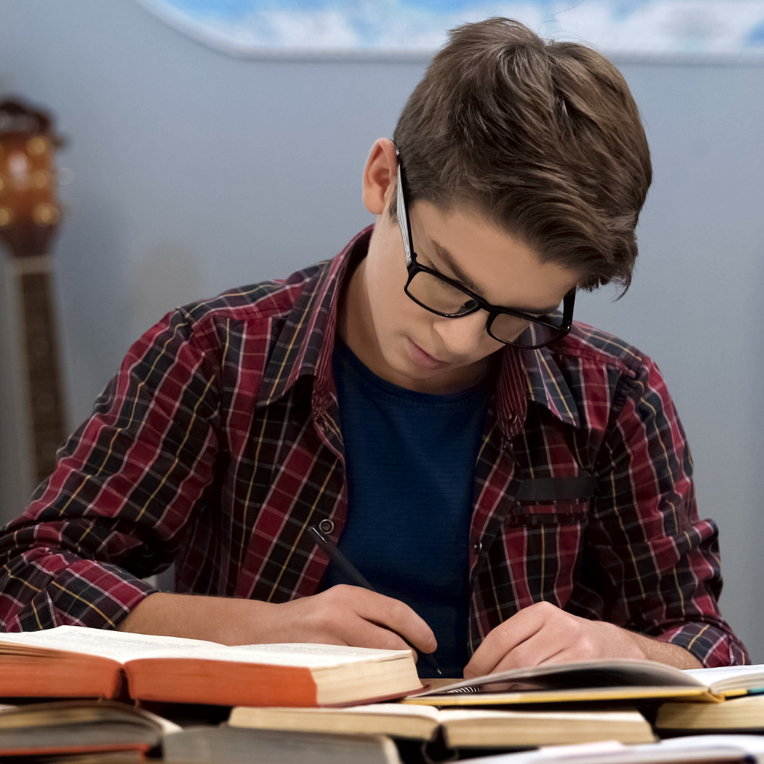 كتابة القصة للنشء (حضورية بالتعاون مع معهد الجزيرة للإعلام)